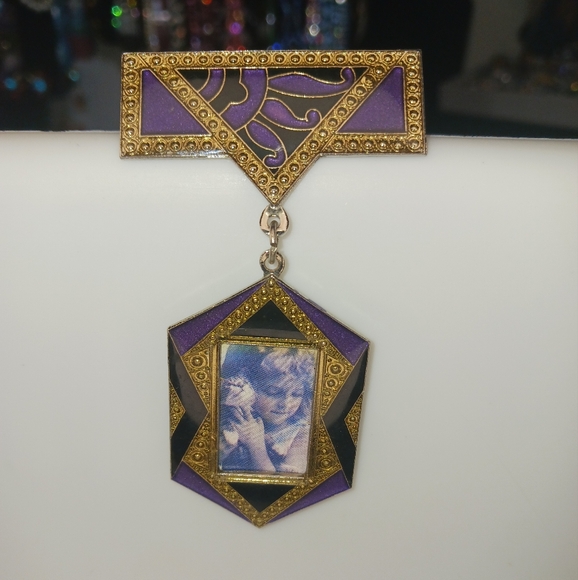 Vintage Dangle Photo Frame Brooch Pin Purple Royal Ceremonial Style - Picture 4 of 10